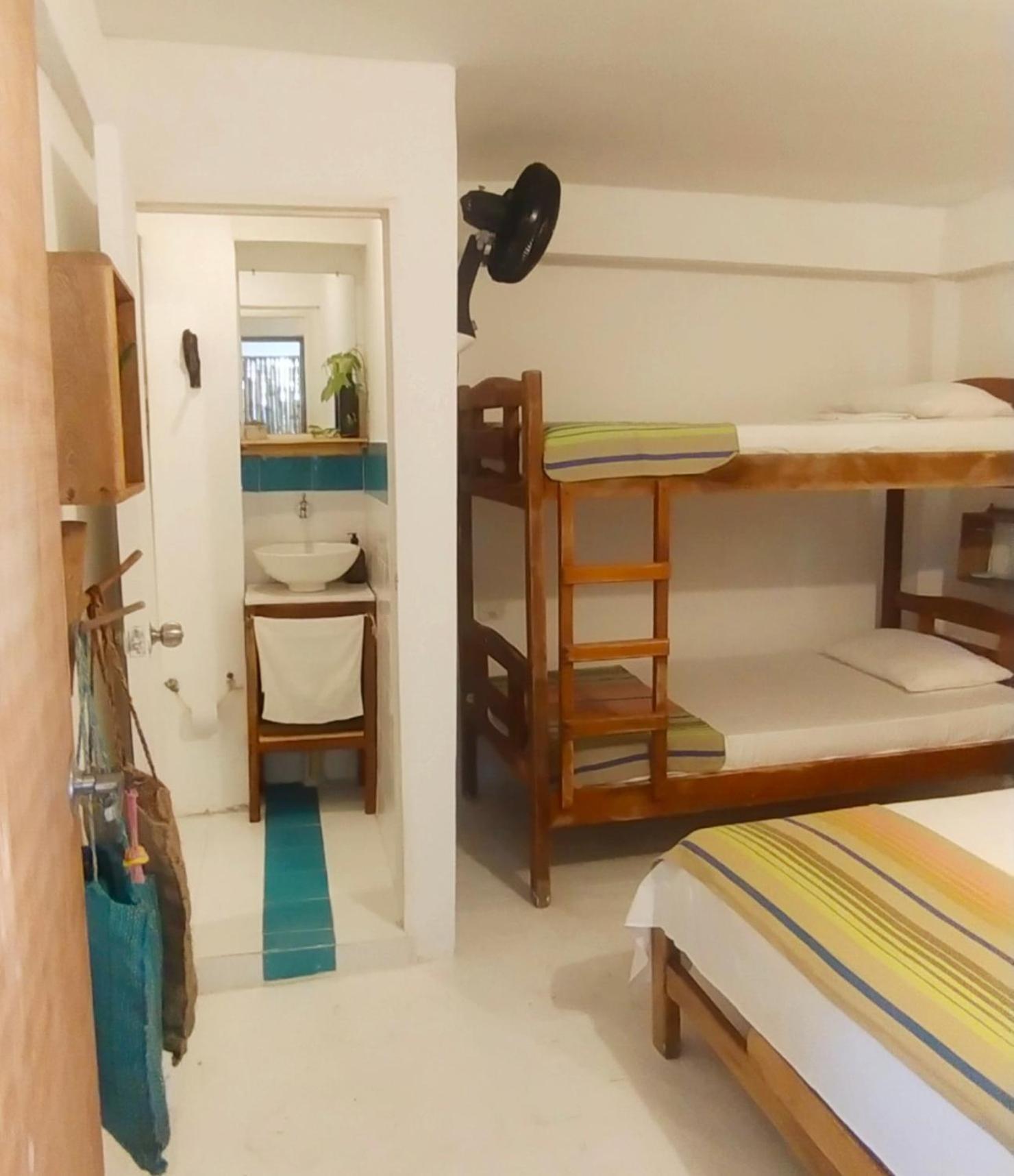 Quatro Palos Rincon Bilik gambar